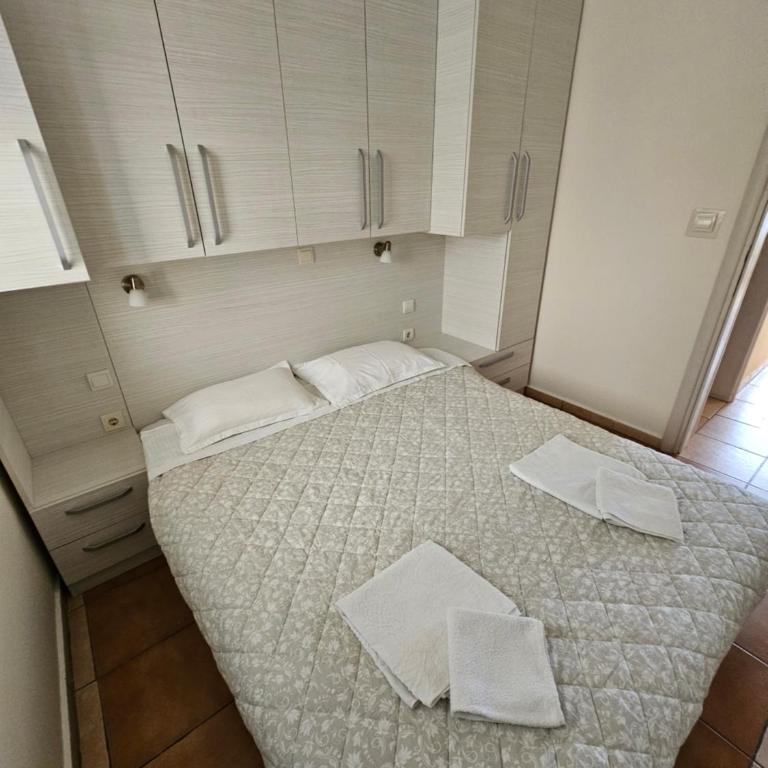 Lanterna Apartments - One-Bedroom Apartment - 7