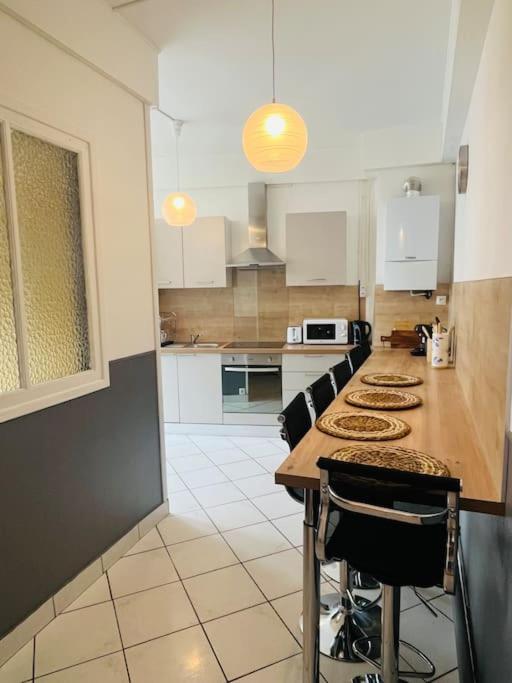 « Bel’ Epoque » proche vieille ville 6 pers, WIFI - Appartamento con 2 Camere da Letto - 8