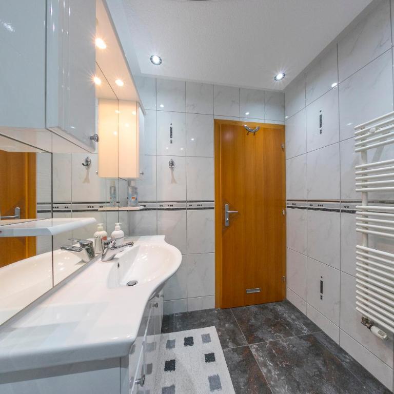 Holiday Home Villa Sara - Three-Bedroom Villa - 11