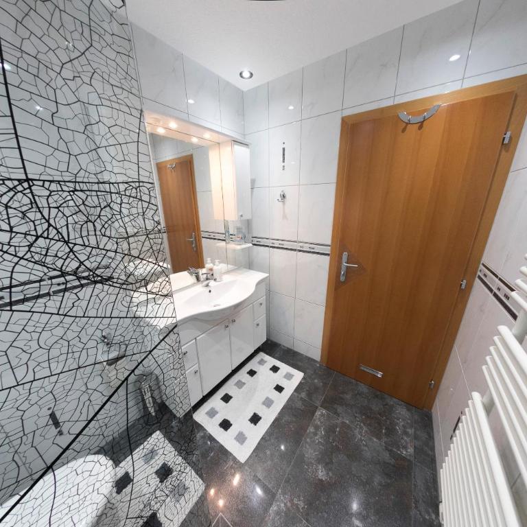 Holiday Home Villa Sara - Three-Bedroom Villa - 10