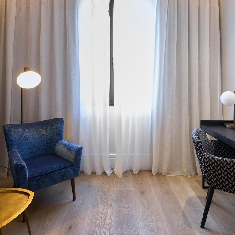 Catalonia Plaza Catalunya - Premium Exterior Room with Spa Access - 5