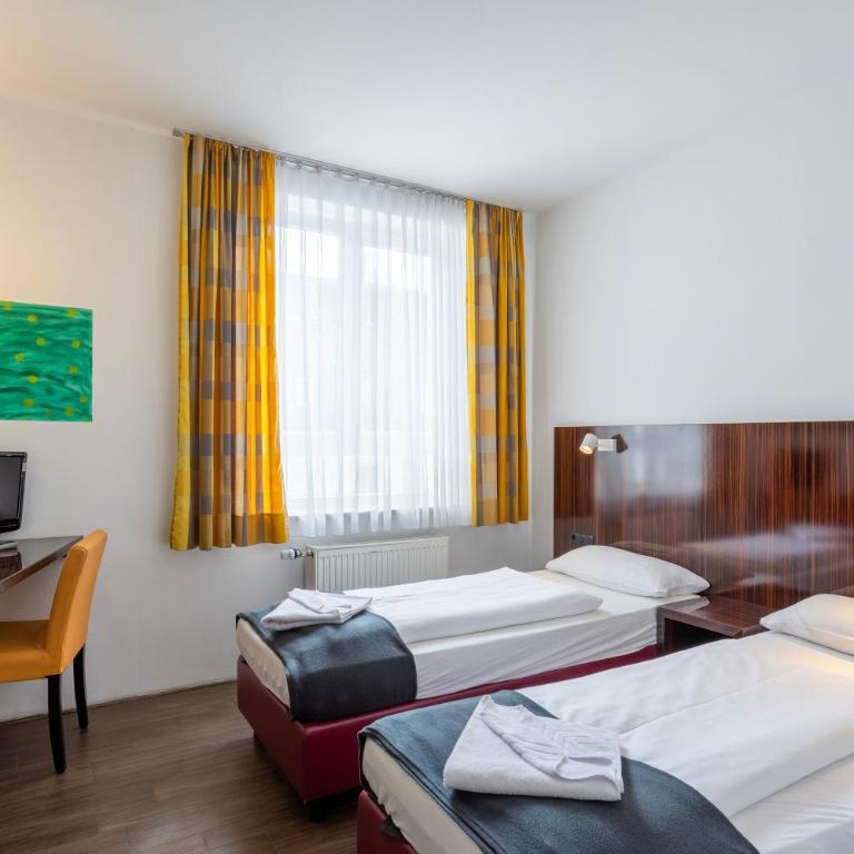 Jaeger´s Munich (Hotel/Hostel) - Chambre Lits Jumeaux - 4