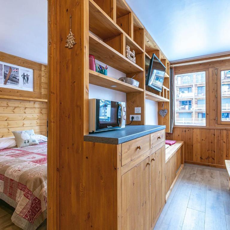 Appartement cosy avec wifi et parking, ski aux pieds - Apartment mit 1 Schlafzimmer - 9