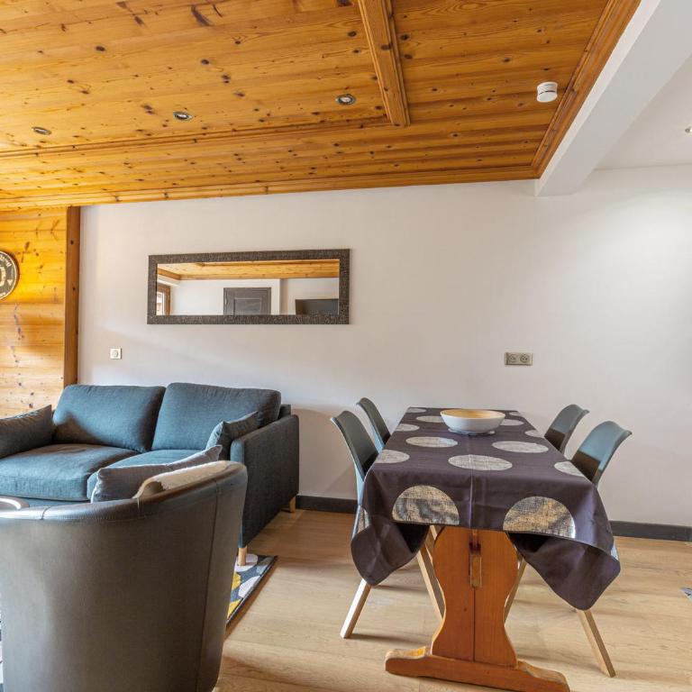 Appartement élégant à Val-d'Isère avec balcon, parking, wifi - FR-1-694-270 - Appartement - 7