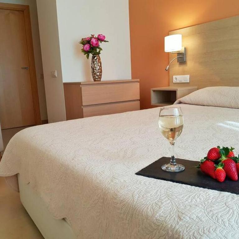 Maravilloso piso con piscina a 200m de la playa - Apartamento de 1 dormitorio - 2