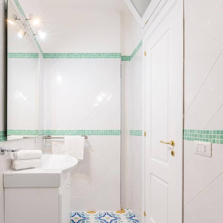 Estate4home - Il Quadrifoglio Verde - Apartment with Balcony - 9