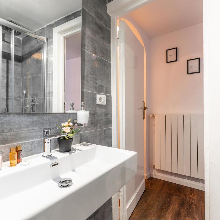 Piacentino Homes Corso apartment - Two-Bedroom Apartment - 26