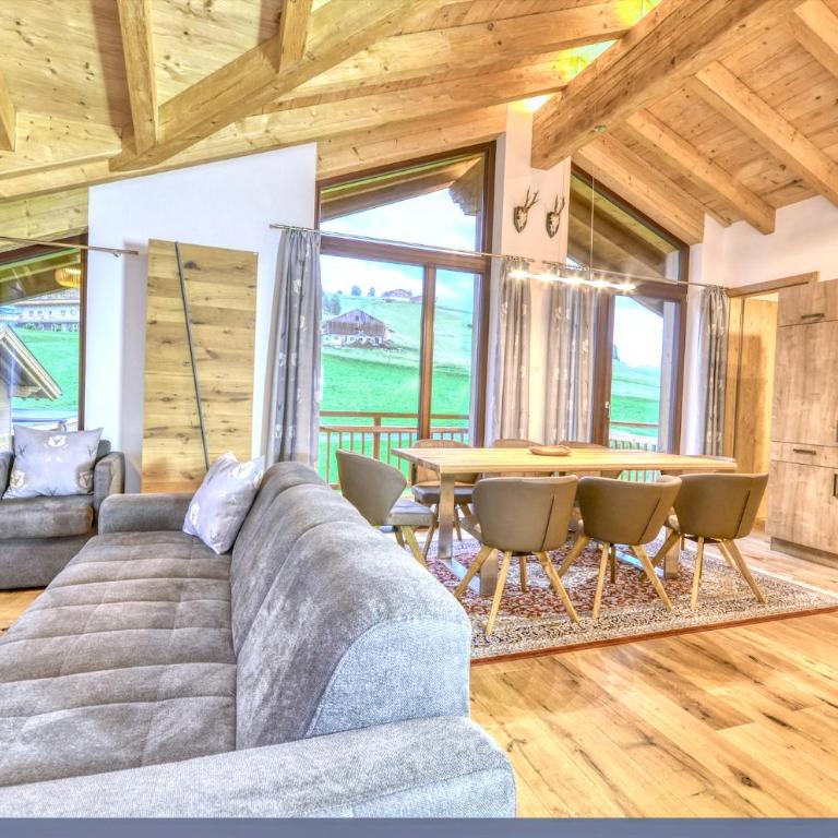 Ski-in Ski-out Chalet Maiskogel 13B - by Alpen Apartments - Ferienhaus - 2