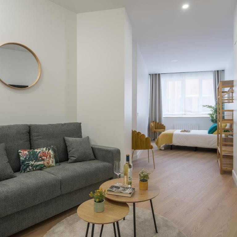 KAIXO BILBAO APARTMENTS - King Studio with Sofa Bed - 5