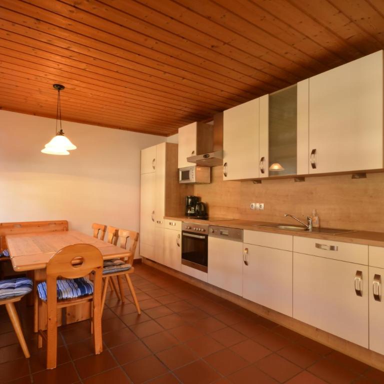 Ski-in Ski-out Chalet Kriekels - by Alpen Apartments - Ferienhaus - 4