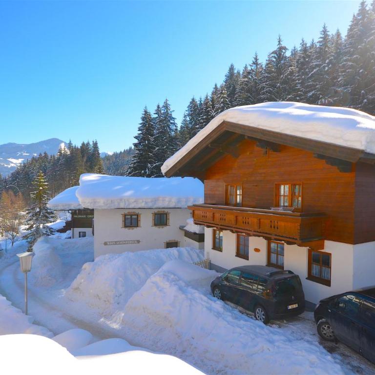 Ski-in Ski-out Chalet Kriekels - by Alpen Apartments - Ferienhaus - 1