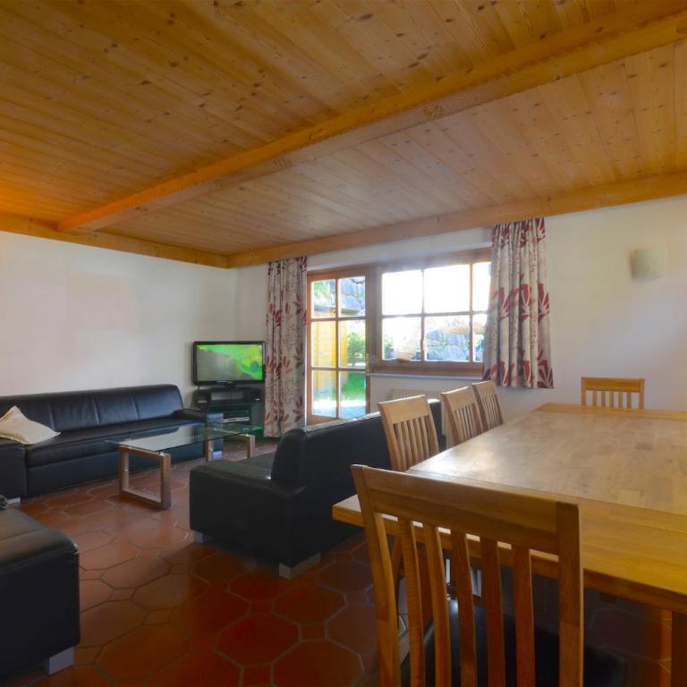 Ski-in Ski-out Chalet Kriekels - by Alpen Apartments - Ferienhaus - 2