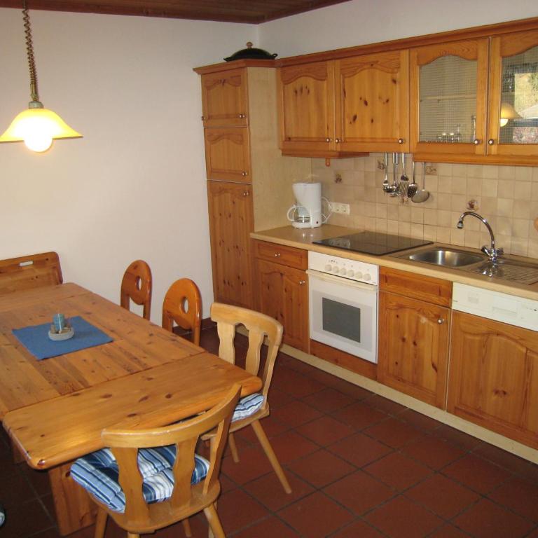 Ski-in Ski-out Chalet Kriekels - by Alpen Apartments - Ferienhaus - 17