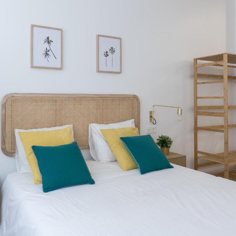 KAIXO BILBAO APARTMENTS - King Studio with Sofa Bed - 19