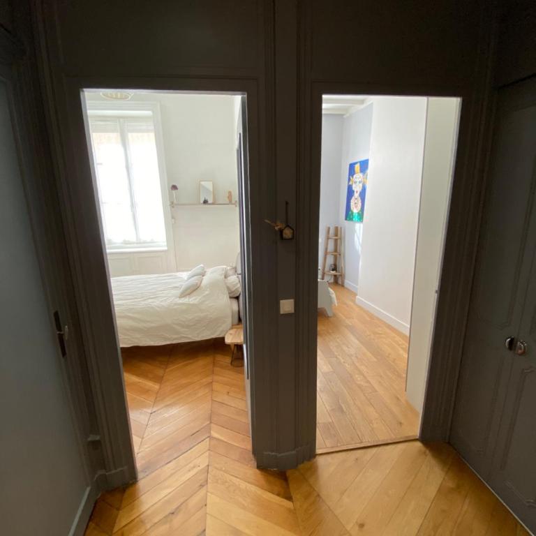 Beautiful 3BR Apt in Lyon Center - Three-Bedroom Apartment - 7