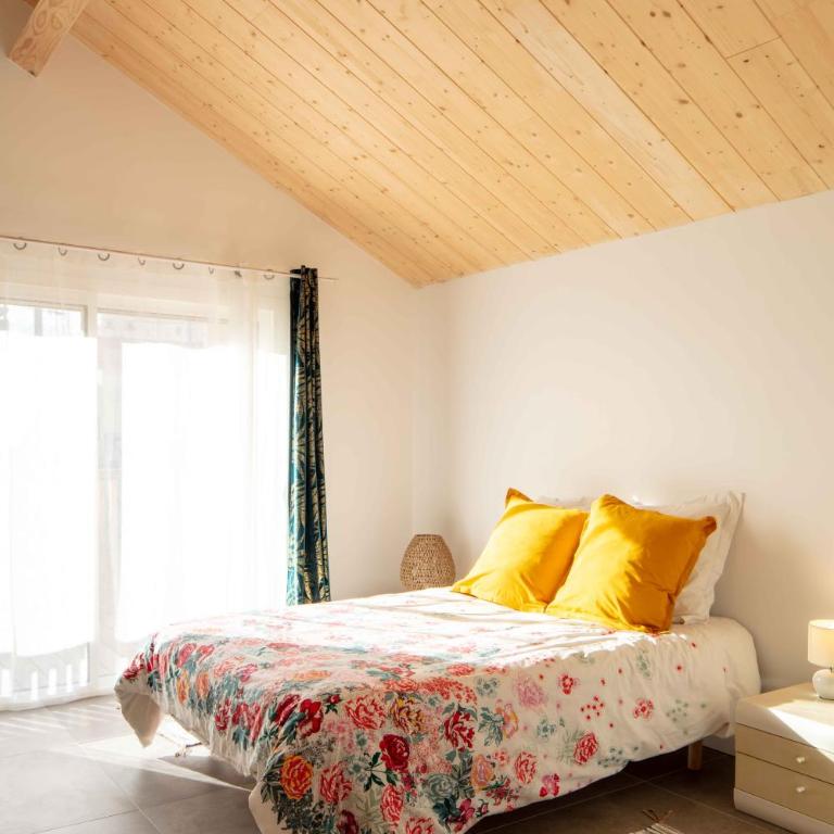 Ted Surf House - Chambre Familiale avec Salle de Bains Privative - 4