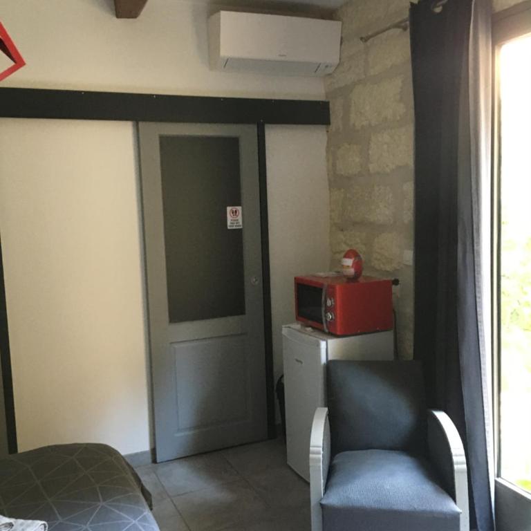 Chambre sur jardin secret - Avignon Centre - Climatisée - Chambre Double avec Salle de Bains Privative - 8