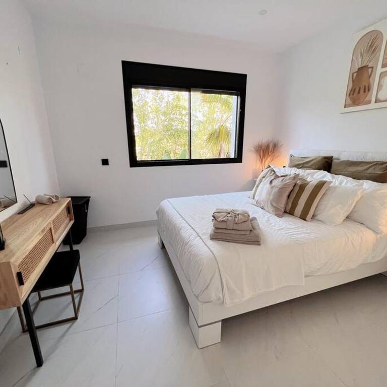 Estepona Hills Luxury Resort 3 Bed Apartment - One-Bedroom Apartment - 42