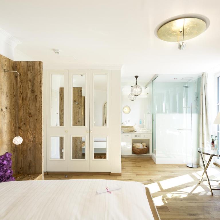 YachtHotel Helvetia Spa- und Wellnessdomizil - Deluxe Doppelzimmer Red Coral - 2