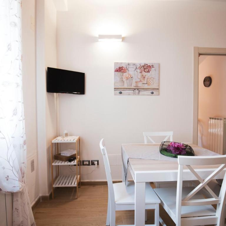 Appartamento Viale Patrono d'Italia - Casa con 1 Camera da Letto - 10