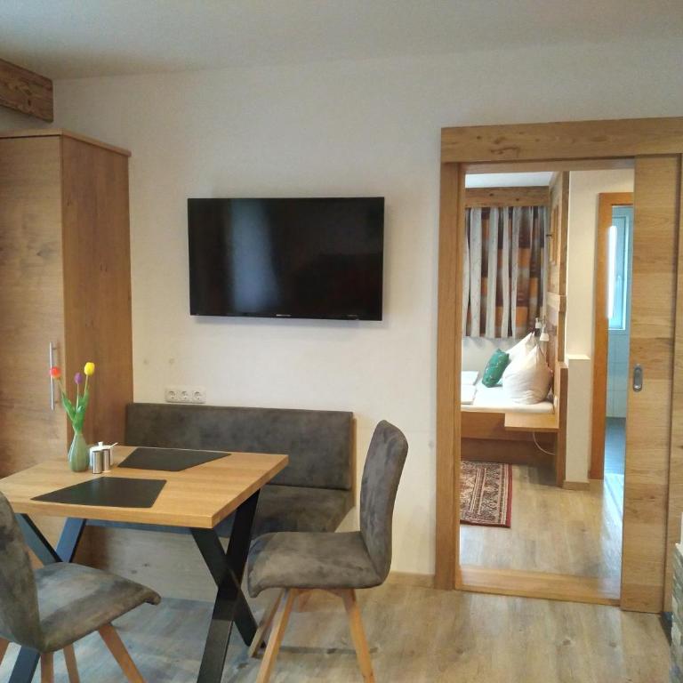 Apartments by Pension Ballwein - Apartment - Erdgeschoss - 2