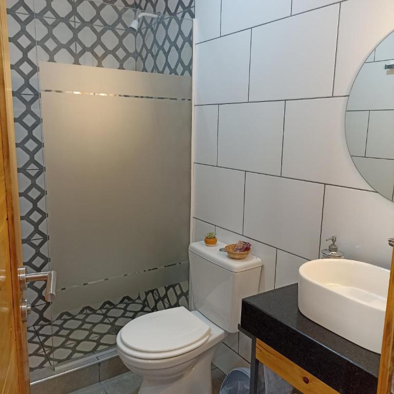 Vineyard Olive Inn - cercanía salón Terra Oliva, bodega Casa Vigil, La Rural, Trapiche, Florio y muchas máss - One-Bedroom Apartment with Pool View - 4