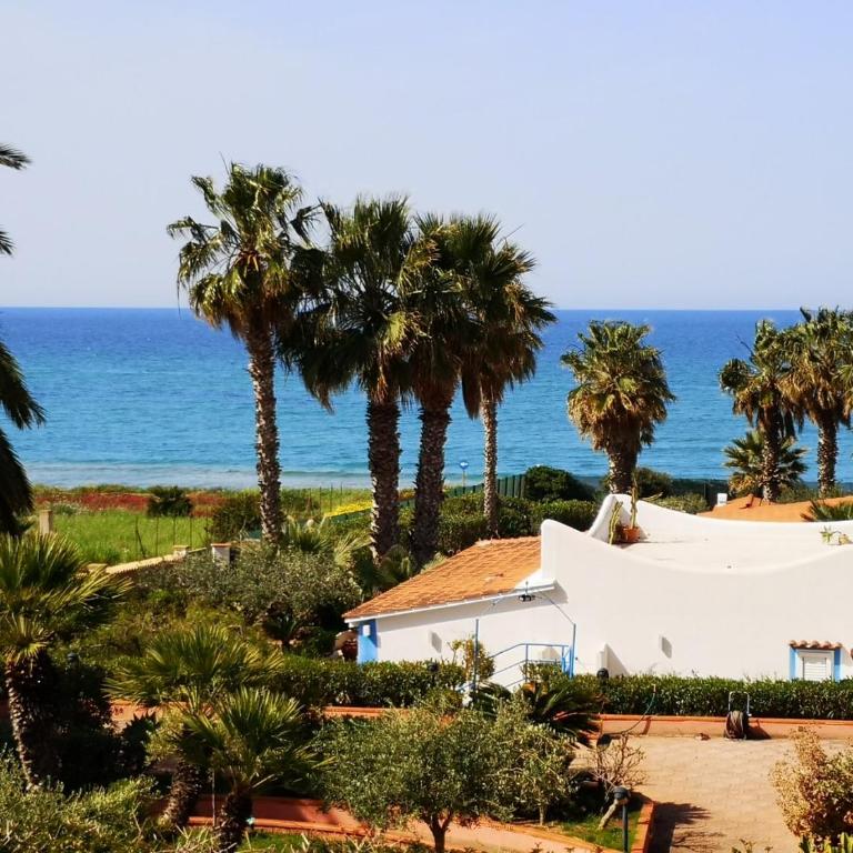 Villa Luisa Il Giardino sul mare - Three-Bedroom Villa - 2