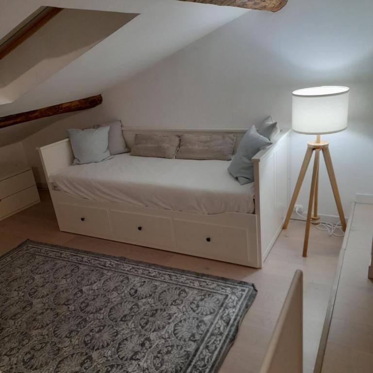Whale Song Apartment - with private parking - Two-Bedroom Apartment - 3