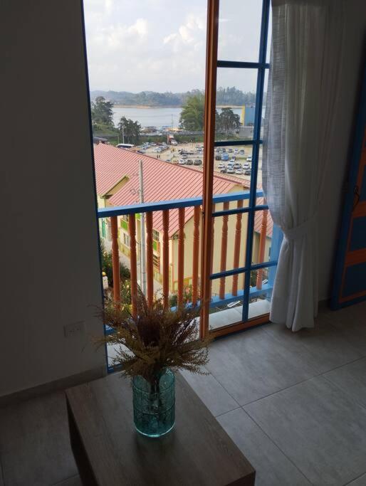 Apto Nuevo, Tranquilo, Bonito, 5 min Plaza Principal - Apartamento de 3 dormitorios - 11