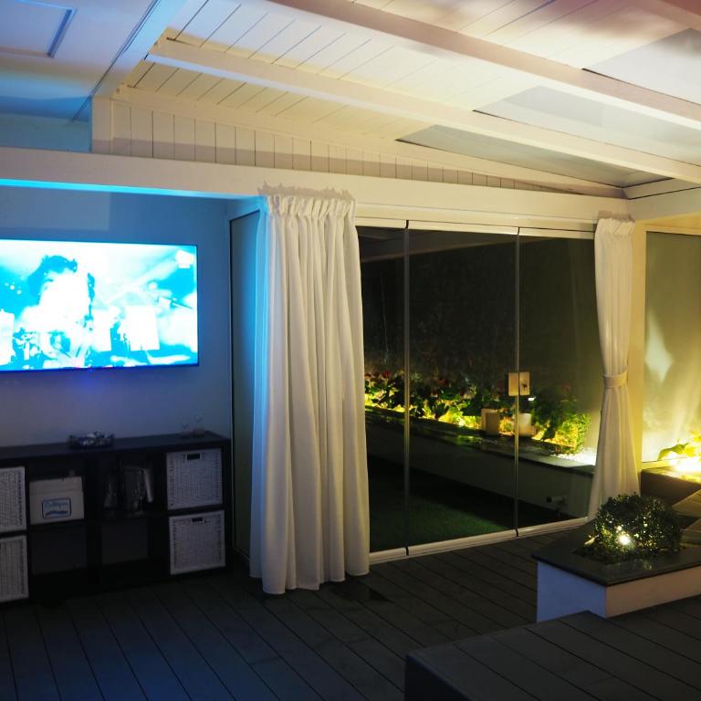 La Finestra sui Faraglioni - Three-Bedroom Apartment - 12