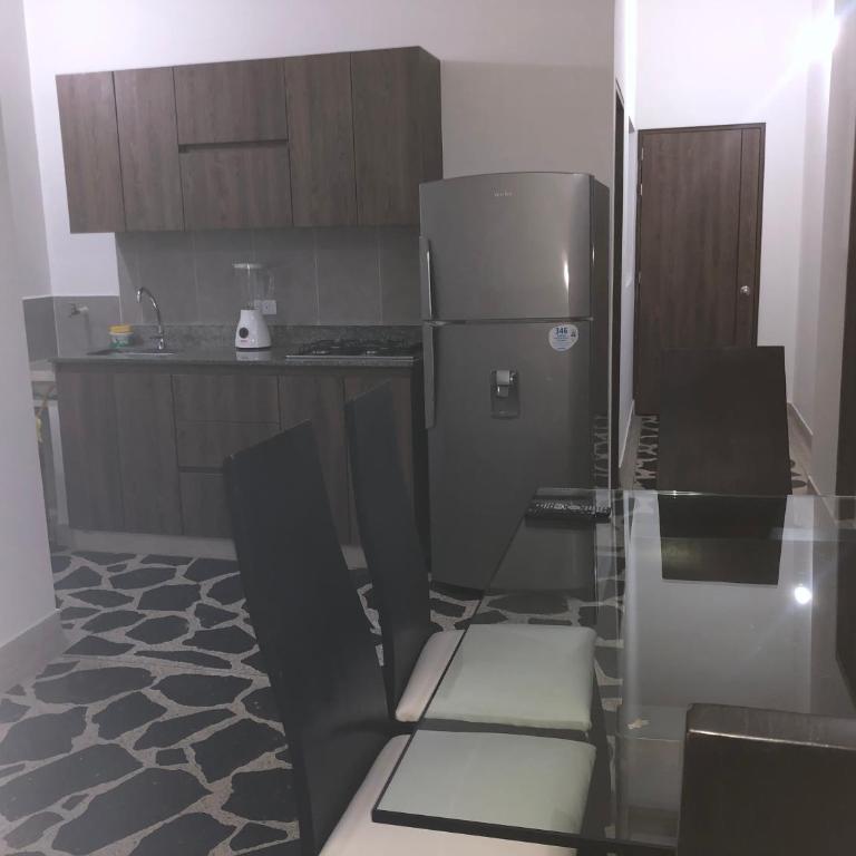 Apartamento amplio en laureles, excelente ubicación, 3 alcobas 403 - Apartment - 19