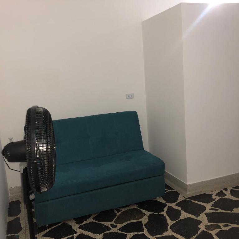 Apartamento amplio en laureles, excelente ubicación, 3 alcobas 403 - Apartment - 9