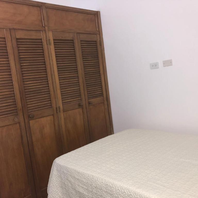 Apartamento amplio en laureles, excelente ubicación, 3 alcobas 403 - Apartment - 18