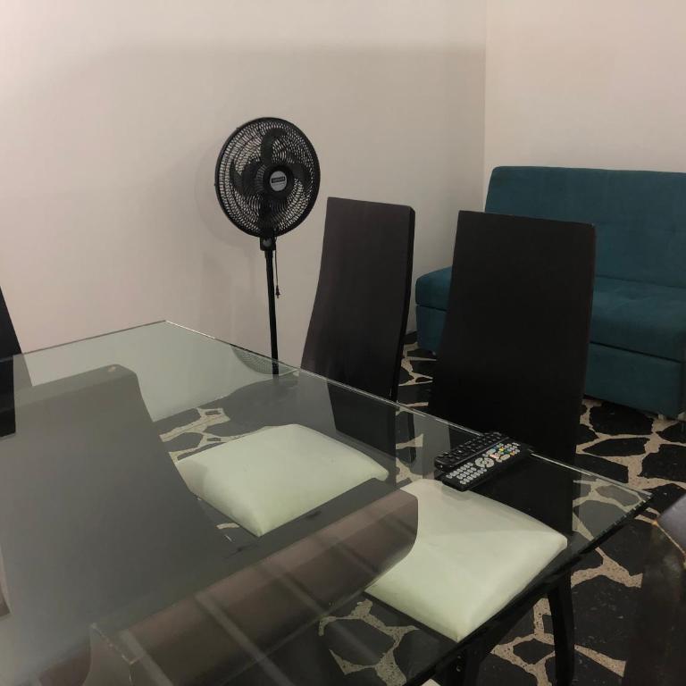 Apartamento amplio en laureles, excelente ubicación, 3 alcobas 403 - Apartment - 48