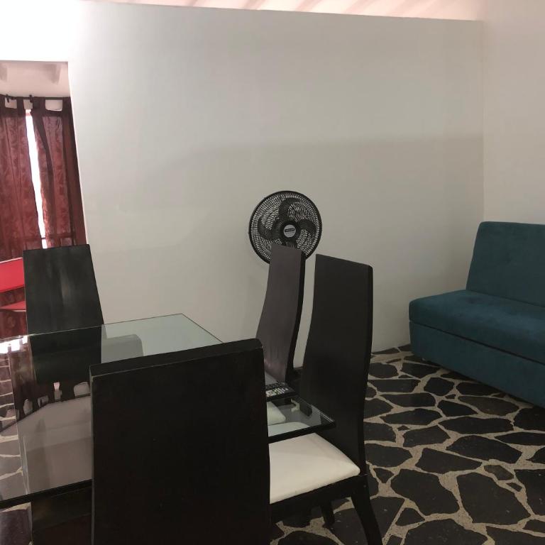 Apartamento amplio en laureles, excelente ubicación, 3 alcobas 403 - Apartment - 49