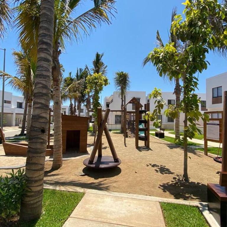 CASA CORAL LUJO Y EQUIPAMIENTO RESDENCIAL PALMILLA - Three-Bedroom House - 18