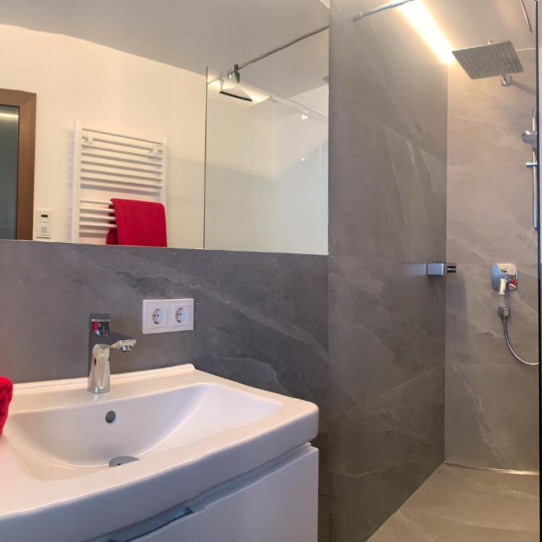 Haus Rainer - Appartamento con Balcone e Terrazza - 2
