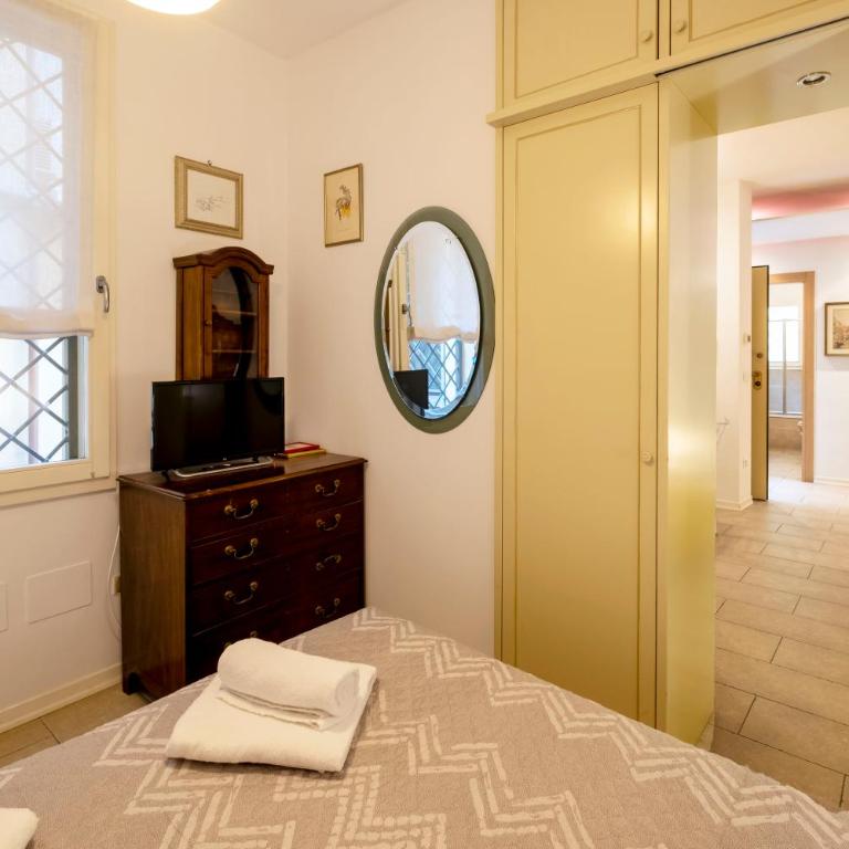 GetTheKey S.Stefano Apartment - One-Bedroom Apartment - 12
