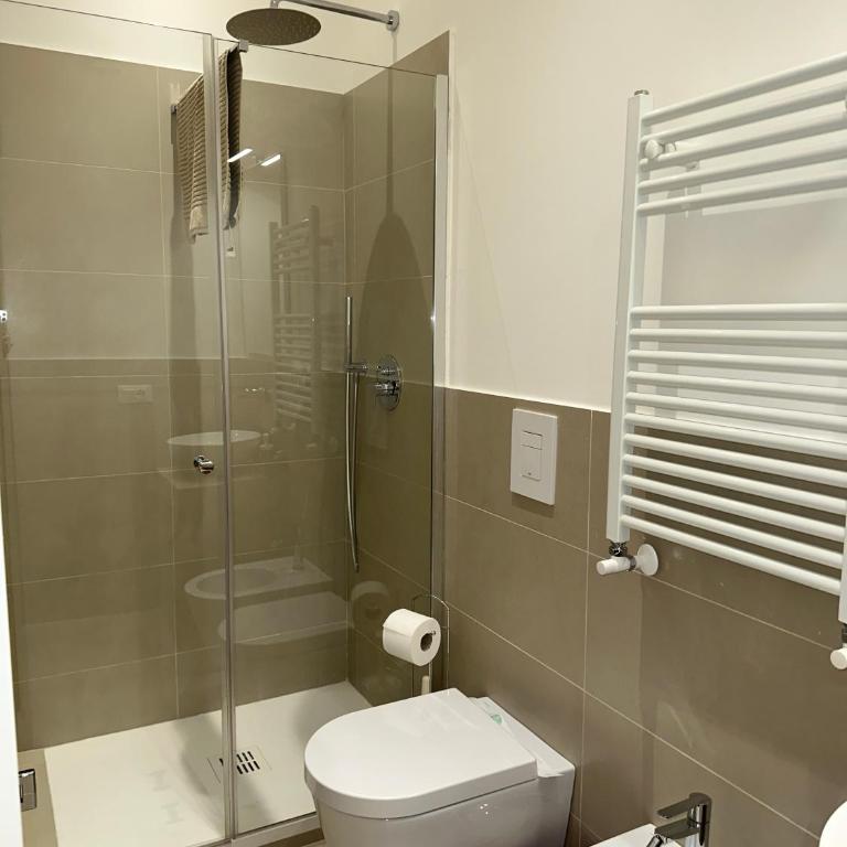 ABT L'AURA - Camera Matrimoniale con Bagno Privato - 10