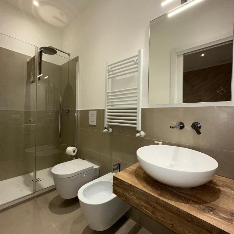 ABT L'AURA - Camera Matrimoniale con Bagno Privato - 11