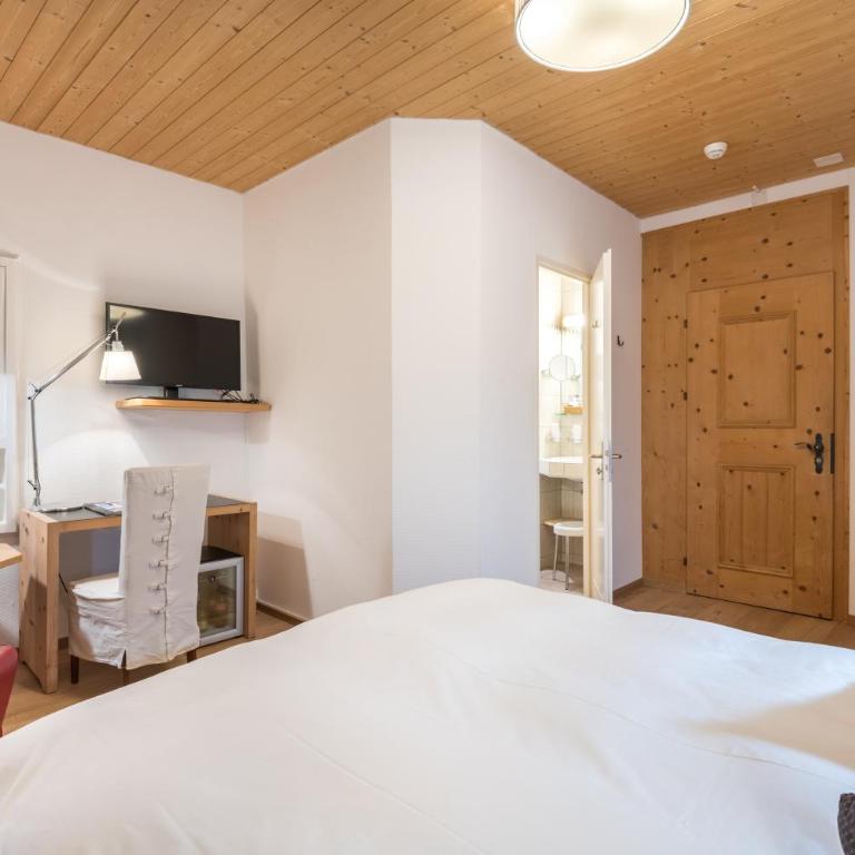 Schweizerhaus Swiss Quality Hotel - Einzelzimmer mit Bergblick - 4