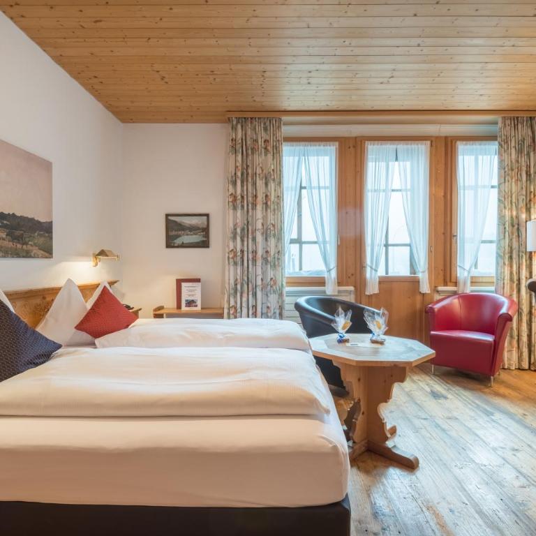 Schweizerhaus Swiss Quality Hotel - Doppelzimmer mit Bergblick - 2