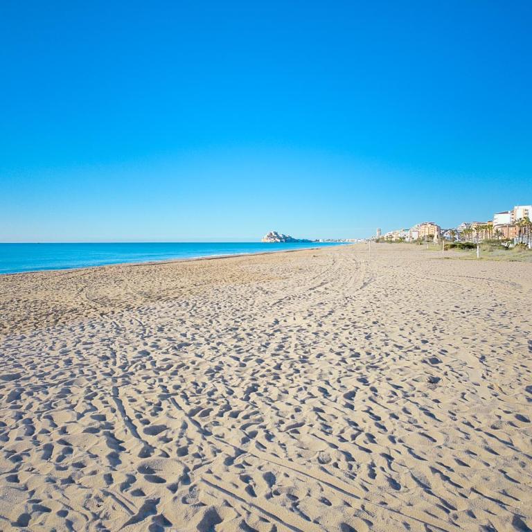Primera línea de playa - terraza privada - parking - Ideal familias 6-7 pax o Parejas 2-4 pax - Three-Bedroom Townhouse - 2