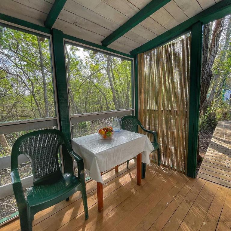FREEDOM 1 - One-Bedroom Apartment - 4