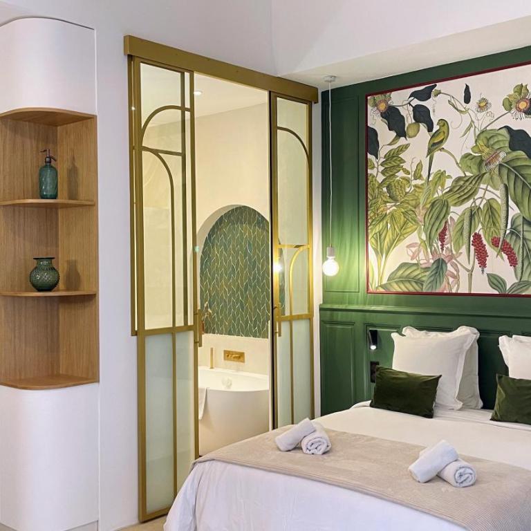 Home Chic Home - Les Suites de La Comédie - Deluxe Suite with Bath - 1