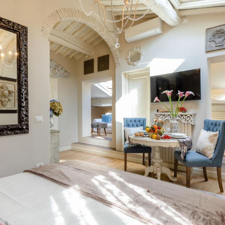 Moro Studio Suite, Classy and Romantic Apartment in Lucca - One-Bedroom Apartment - 5