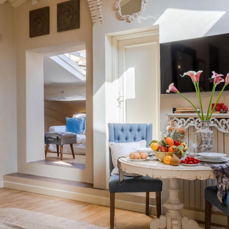Moro Studio Suite, Classy and Romantic Apartment in Lucca - One-Bedroom Apartment - 6