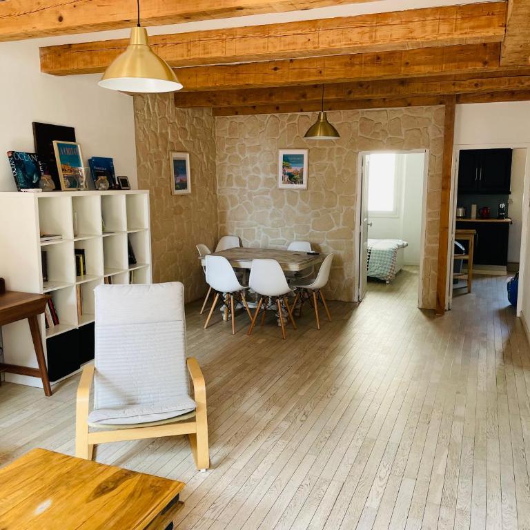 Duplex La Ciotat - superbe 85 m2 - 6 pers - 3 chambres - Climatisation - Vue mer et proche du vieux port La Ciotat - Apartment mit 3 Schlafzimmern - 2