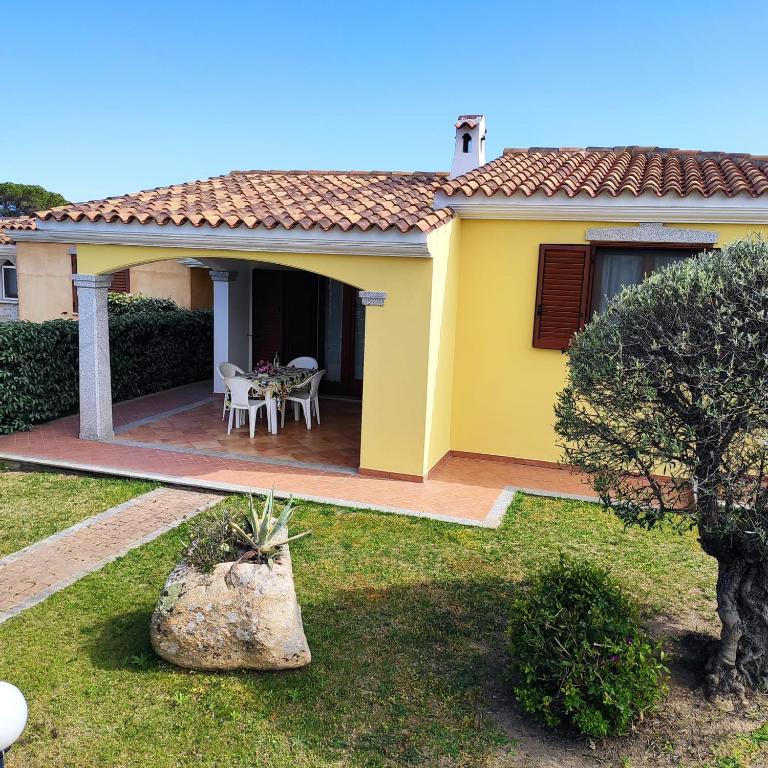 VILLA A 200 METRI DALLA SPIAGGIA - Casa Vacanze - 1