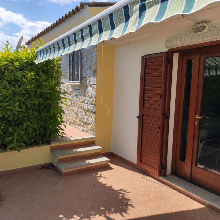 VILLA A 200 METRI DALLA SPIAGGIA - Casa Vacanze - 19